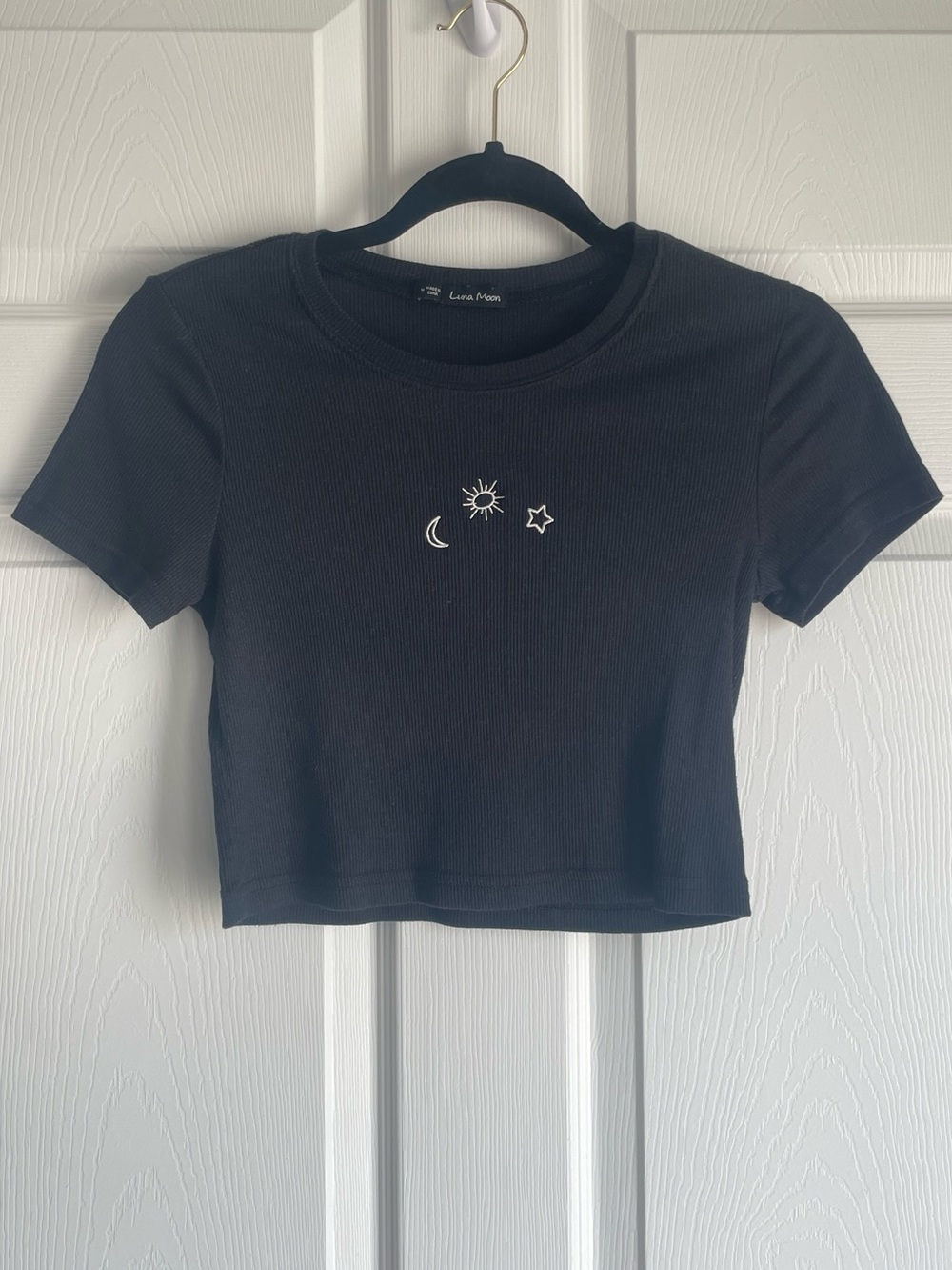 Black Ribbed Cropped Tee Shirt with Celestial Embroidery Size Medium
